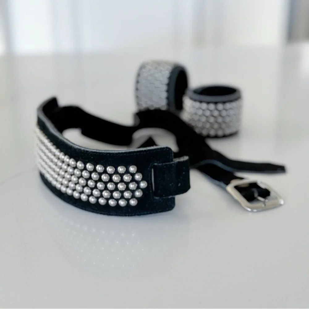 🤩 Stunning Genuine Studded Suede Black Belt And Matching Bracelets